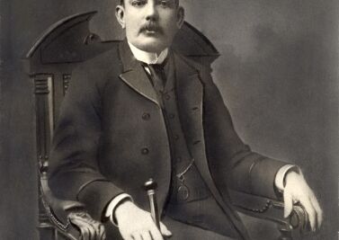 Biografía de Agustín Edwards Ross: Empresario y Político Chileno de Influencia 211 Biografía de Agustín Edwards Ross: Empresario y Político Chileno de Influencia