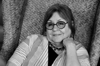 Biografía de Diamela Eltit: Trayectoria de autora chilena 153 Biografía de Diamela Eltit: Trayectoria de autora chilena